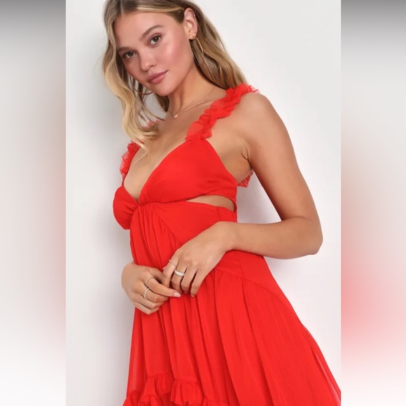 - Lulu’s Always A Dreamer Red Chiffon Tiered High-Low Dress Sz: M - Picture 3 of 13